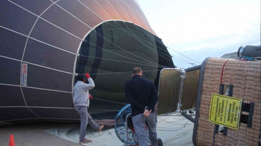 Kapadokya'da balonlara rüzgar engeli