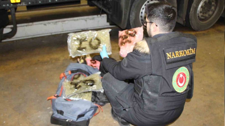 Kap�kule'de 30 kilogram uyu�turucu ele ge�irildi