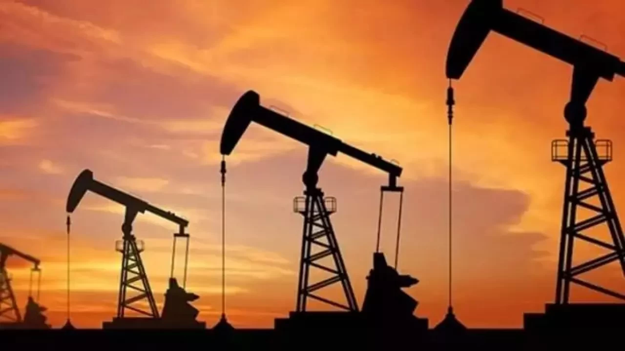 Karbon emisyonunu azaltma sözü veren ABD'de petrol üretimi rekor kırdı