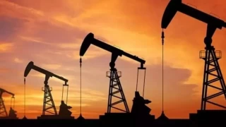 Karbon emisyonunu azaltma sözü veren ABD'de petrol üretimi rekor kırdı