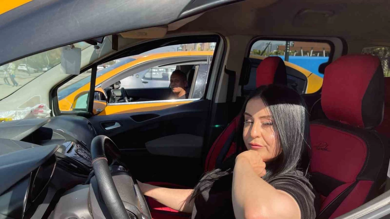 Karı koca birbirine rakip oldu