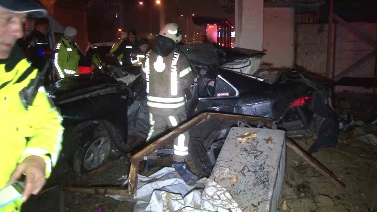 Kartal'da feci kaza: 1 ölü, 1 ağır yaralı