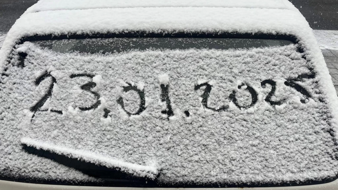 Kayseri Erciyes eteklerine kar ya�d�