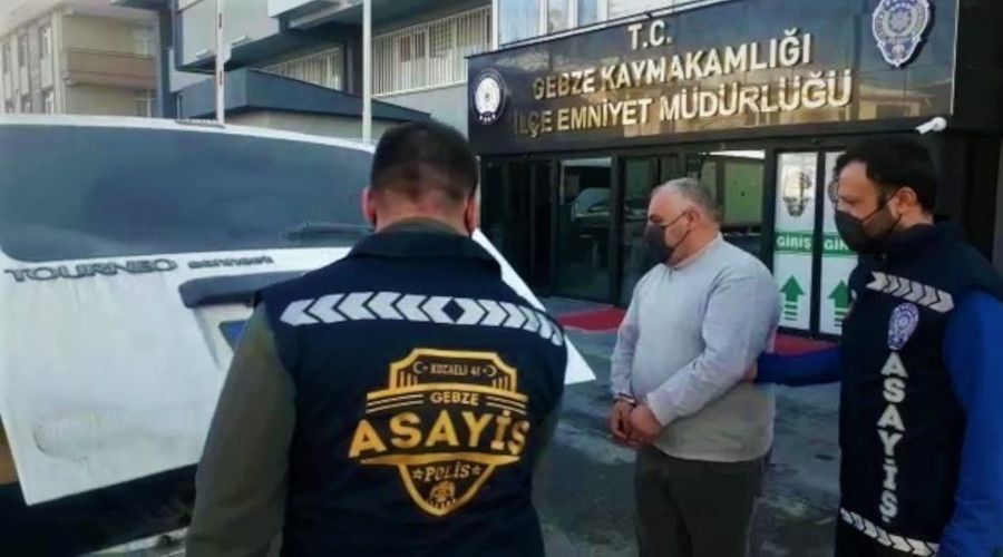 Kendilerini polis ve savc� olarak tan�t�p doland�rd�lar