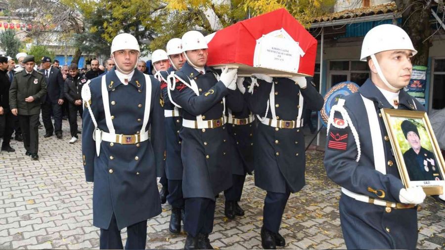 Kbrs Gazisi Mehmet Karaard'a son grev