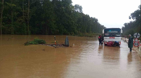 Kırklareli'ndeki selde 2 can kaybı: Kayıp 4 kişi aranıyor