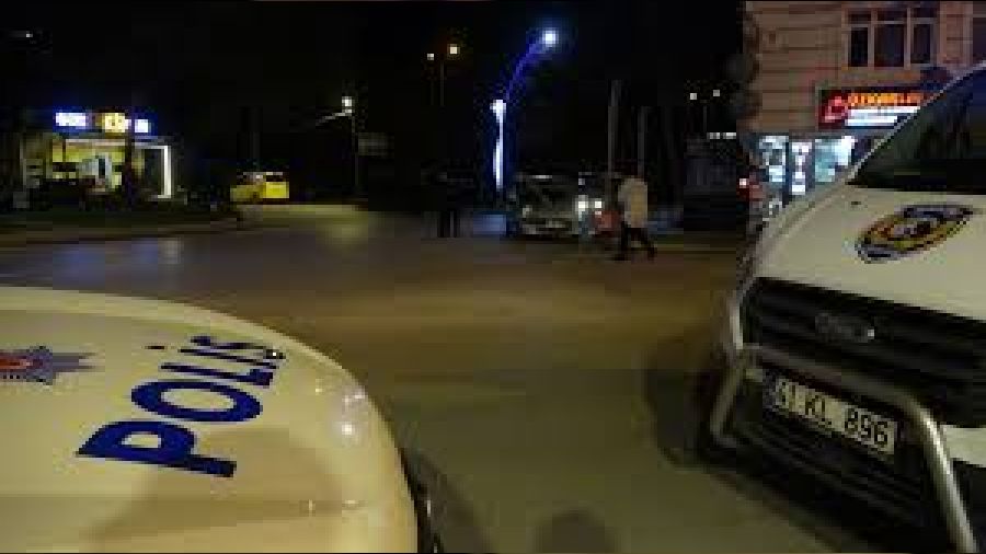 Kocaeli'nde 3 gen�, yabanc� bir gurup taraf�ndan b��akland�