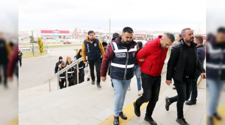 'Kredi problemini çözüyoruz' şebekesi yakayı ele verdi