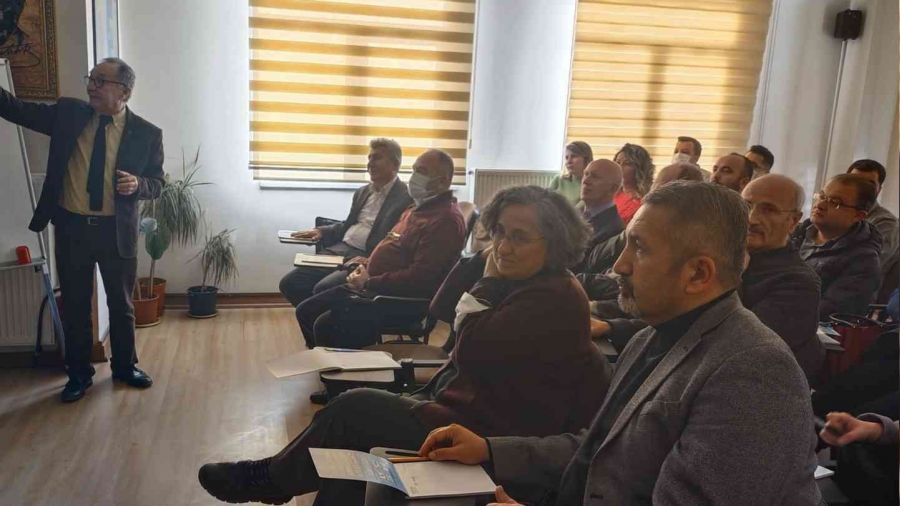 Kurakl�k alarm�; 'Eski�ehir'de obruklar olu�maya ba�lad�'