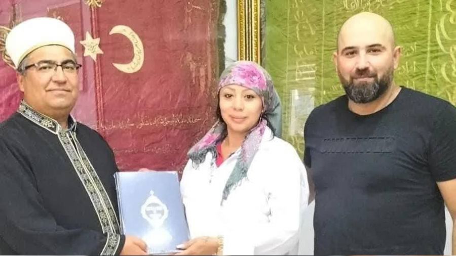 Kur'an okuyunca Müslüman oldu
