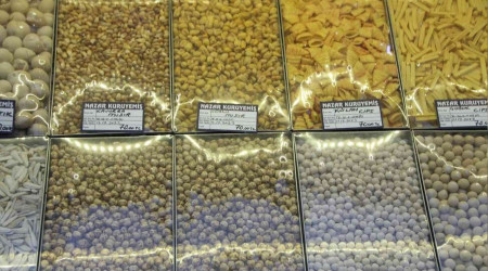 Kuruyemiş satışı zamlara rağmen hareketli