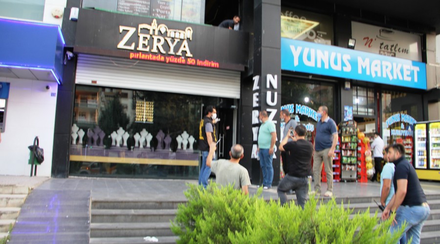 Kuyumcudan 300 milyonluk vurgun 