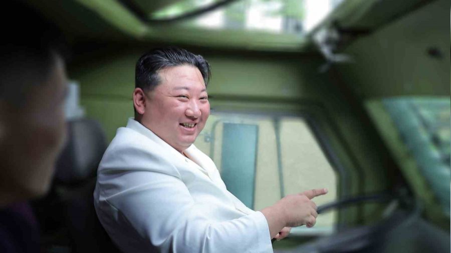 Kuzey Kore Lideri Kim: 'Füze üretimini artırın'