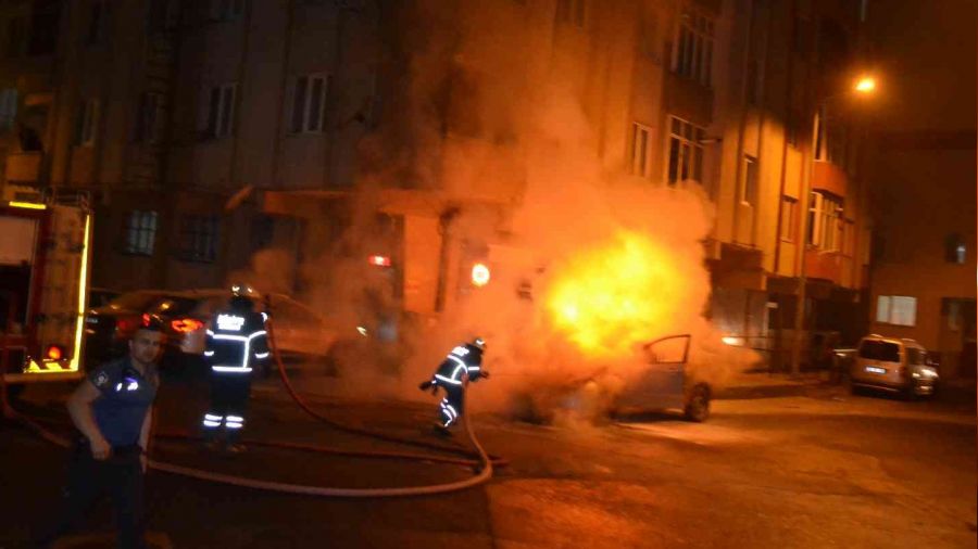LPG'li otomobil alev topuna döndü