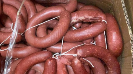 Menteşe otogarında menşei belli olmayan 305 kilo sucuk ele geçirildi