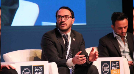 Metaverse'te alınan arsalar tek başına para etmiyor