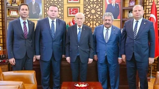 MHP "Terörsüz Türkiye" sürecine ilişkin komisyon raporunu TBMM Başkanlığı'na sundu