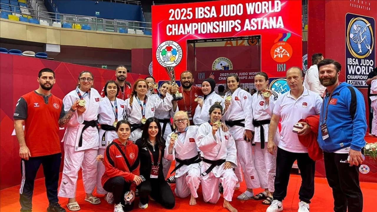 Milli kad�n judocular d�nya �ampiyonas�nda alt�n madalya kazand�