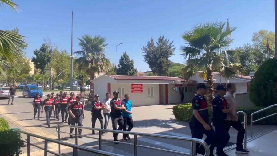 Milyonluk çeteyi cep telefonu ele verdi
