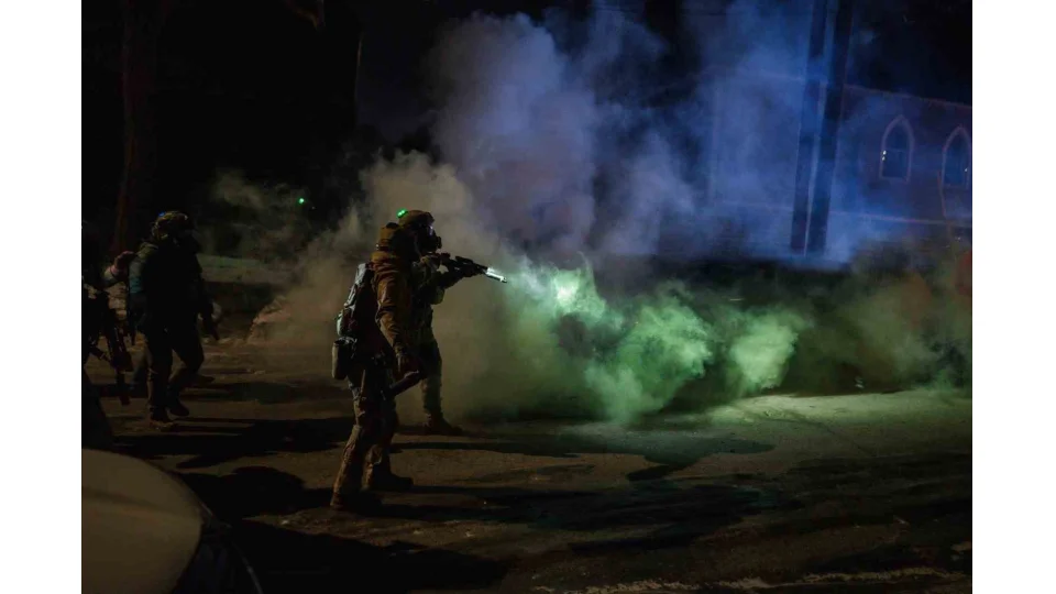 Minneapolis'te bir ki�i daha vuruldu, sokaklar kar��t�