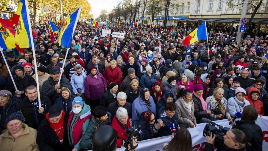 Moldova'da halk cumhurbaşkanını istifaya çağırabiliyor