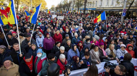 Moldova'da halk cumhurbaşkanını istifaya çağırabiliyor