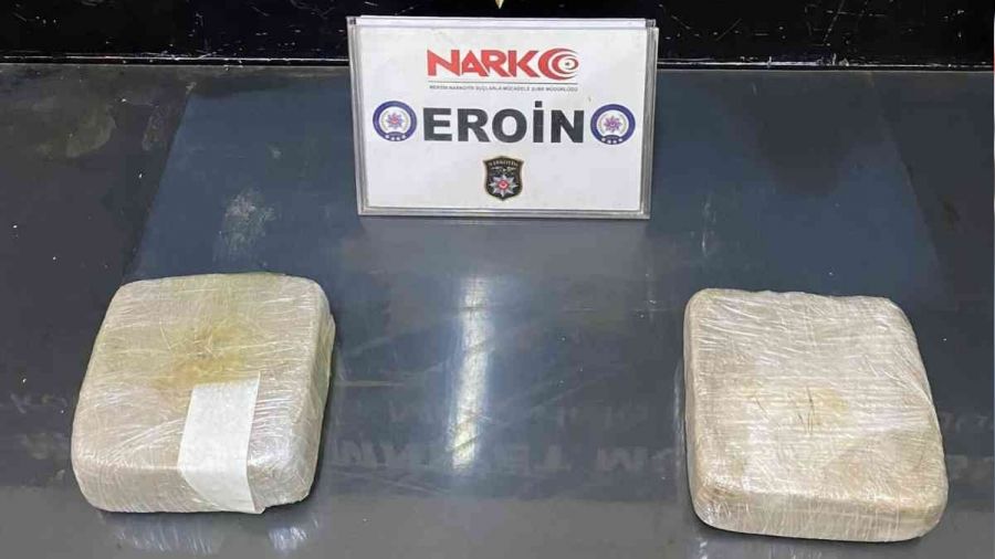 Moto kuryeden 2 kilo eroin çıktı