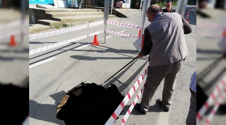 Muradiye'de bu kez yol kt   