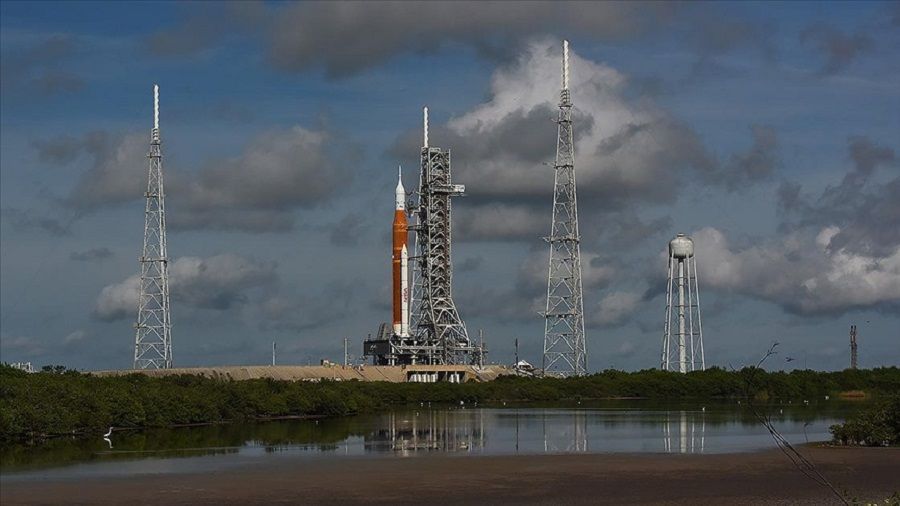 NASA’nın bugün Ay’a fırlatmayı planladığı mega rokette teknik aksaklıklar meydana geldi