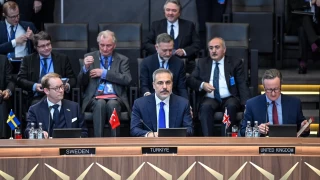 NATO Dileri Bakanlar Toplants'nda Bakan Fidan'dan "adil, kalc bir bar" diplomasisi art vurgusu