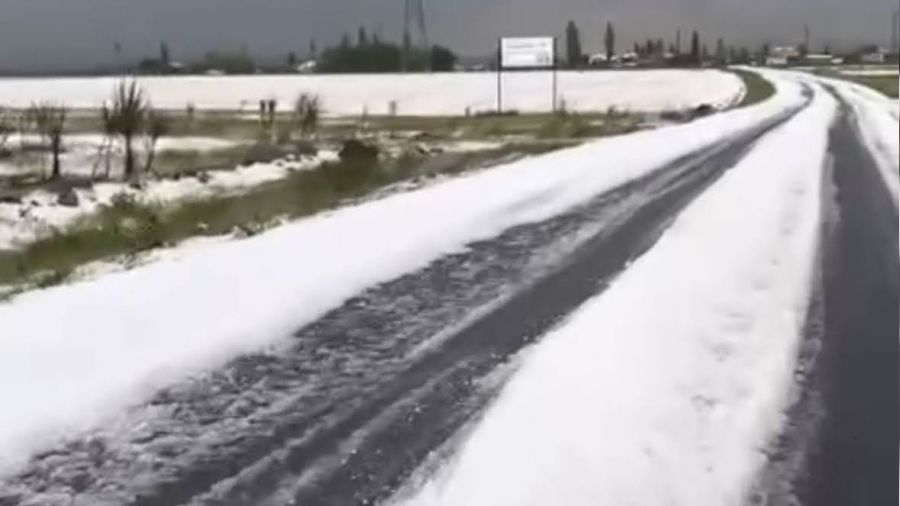 Nide'de dolu tarm arazilerini vurdu