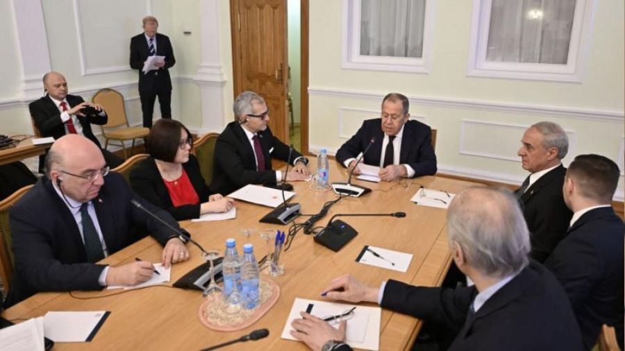 Normalle�me g�r��meleri �etin ge�iyor