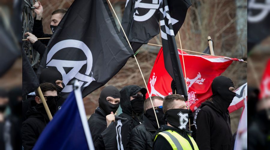 O grup ter�r �rg�tleri listesine al�nd�