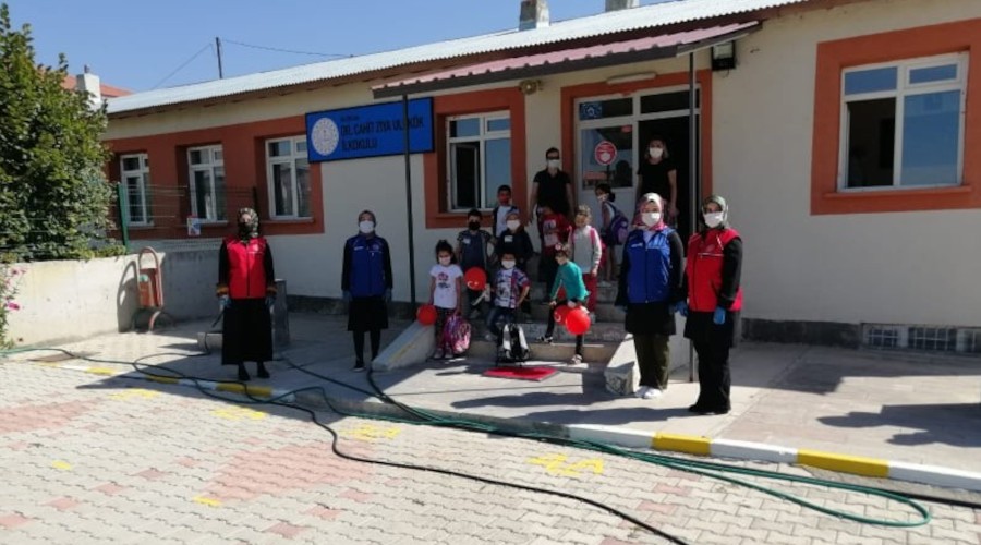 ��rencilere hediye k�rtasiye seti