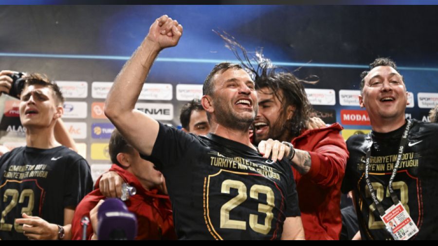 Okan Buruk'a ba�kent u�urlu geliyor 