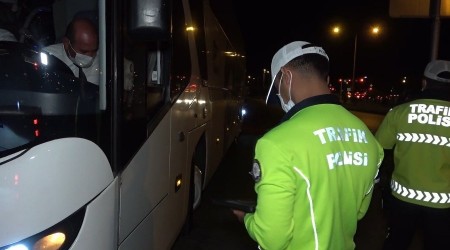 Okul öncesi binlerce kişi yollara akın etti