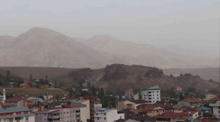 Oltu'yu toz bulutu sardı