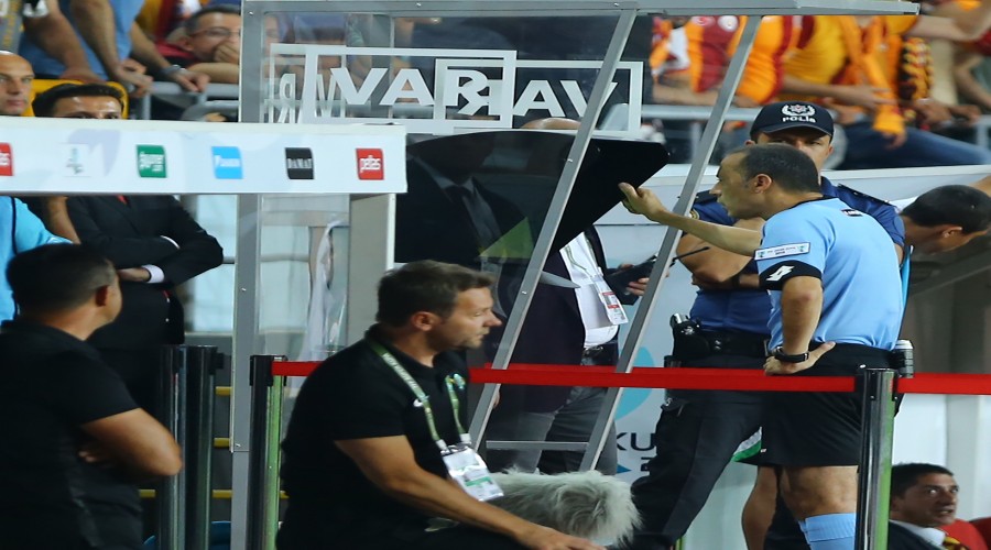 On bir gol iptal edildi