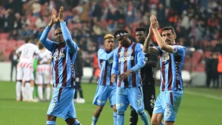 Onana 3 penalt� kurtard�