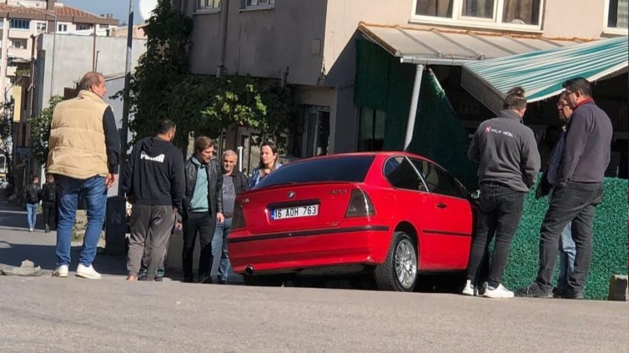 Otomobil kahveye dald�