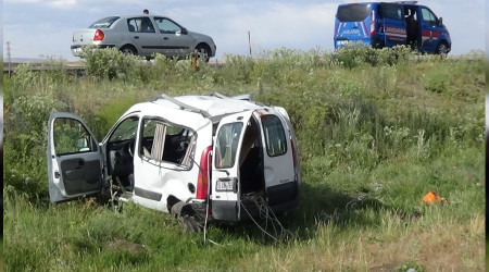 Otomobil şarampole uçtu: 1 ölü, 4 yaralı