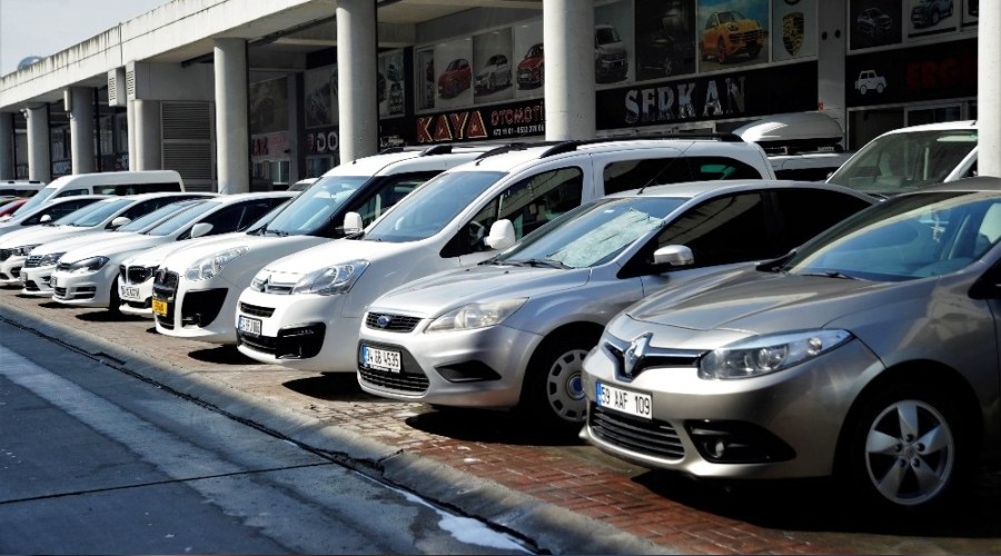 Otomobil �retimi y�zde 18 d��t�