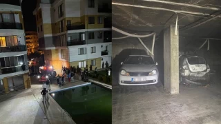 Otoparkta otomobil yand, 52 daire tahliye edildi