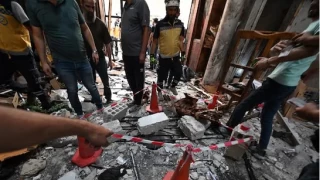 Pakistan'da askeri kampa intihar saldrs: 7 l, 13 yaral