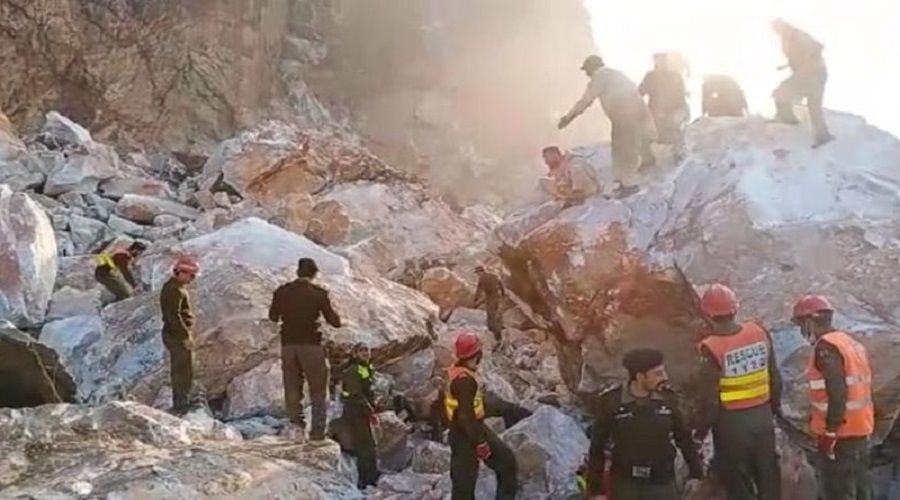 Pakistan'da maden oca��nda patlama