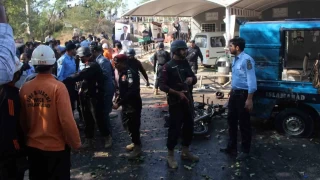 Pakistan'daki intihar saldırısını Pakistan Talibanı üstlendi