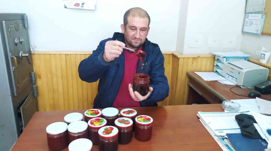 Pandemi döneminin gözdesi çam kozalağı pekmezi
