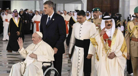 Papa Francis 'Diyalog Forumu' iin  Bahreyn'de