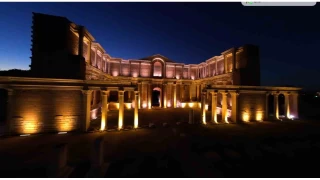 Paranın ilk basıldığı Sardes Antik Kenti artık gece de parlıyor