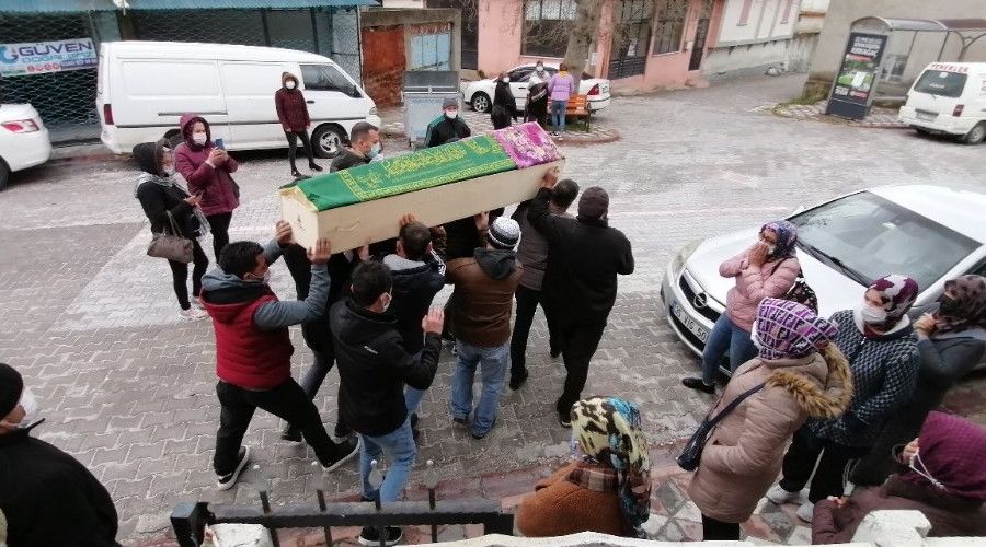 Polis sevgilisi taraf�ndan �ld�r�len kad�n son yolculu�una u�urland�